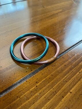 Stackable BuDhaGirl Plume and Rose Gold Bracelets(2) Size Medium EUC